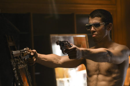 Akcijska krimi komedija Guya Ritchieja Rokenroler (RocknRolla)