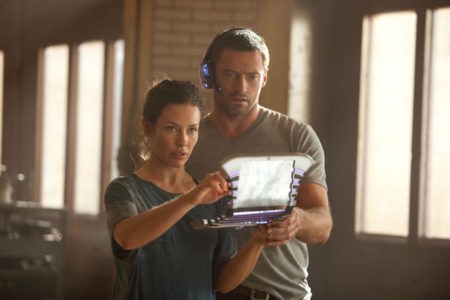 Hugh Jackman in Evangeline Lilly v filmu Jeklena moč (Real Steel).
