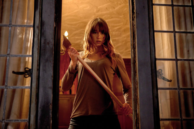 Sharni Vinson v filmu Naslednji ste vi.