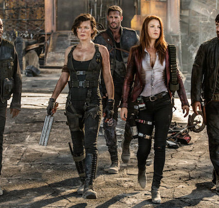 Milla Jovovich v filmu Nevidno zlo: Zadnje poglavje.