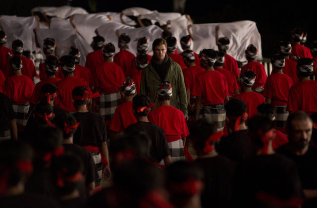 Chris Hemsworth v filmu Heker (Blackhat).