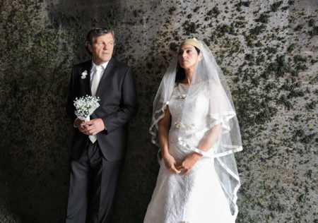 Emir Kusturica in Monica Bellucci v filmu Na mlečni poti.