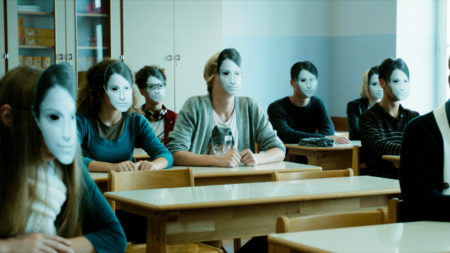 Scena v filmu Razredni sovražnik.