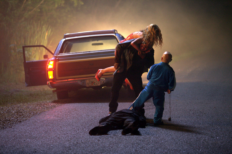 John Cusack in Rober De Niro v filmu Kurir